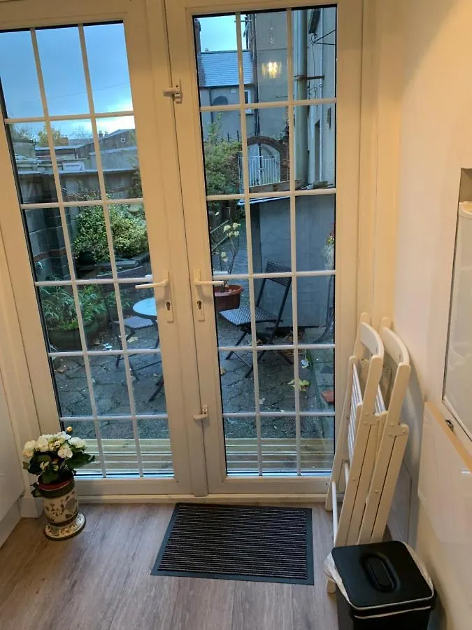 2 Minutes From Drumcondra Station Dublin Apartment